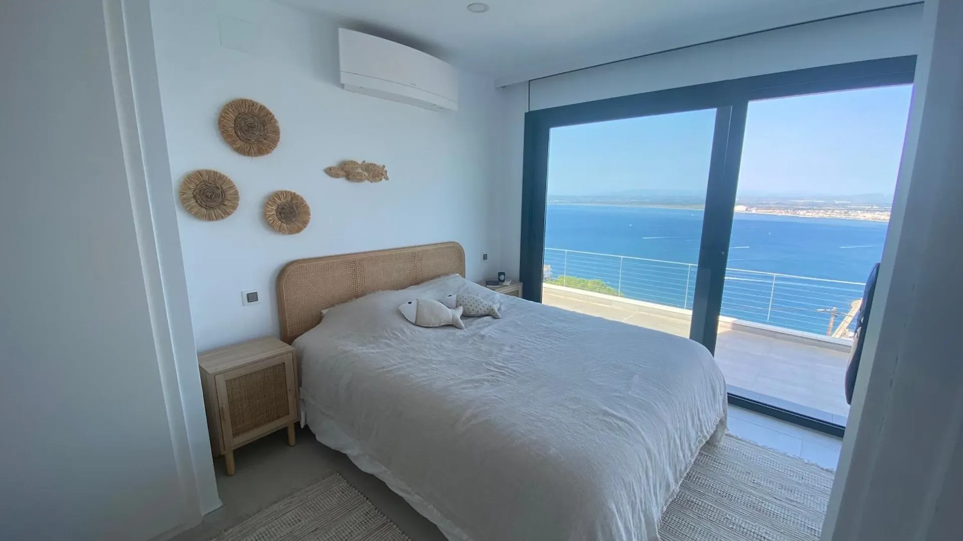 Maison Face A La Mer Au-Dessus De La Baie De Rosas Villa Roses